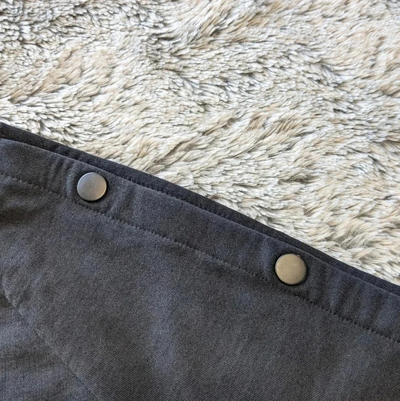 NEW Athleta Black Sweater Snappy Sweatshirt Long Sleeve Snap Button XS - Picture 8 of 9